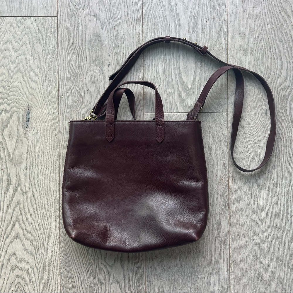 Madewell Small The Zip Top Transport Crossbody Leather Tote Bag in Dark Cabernet